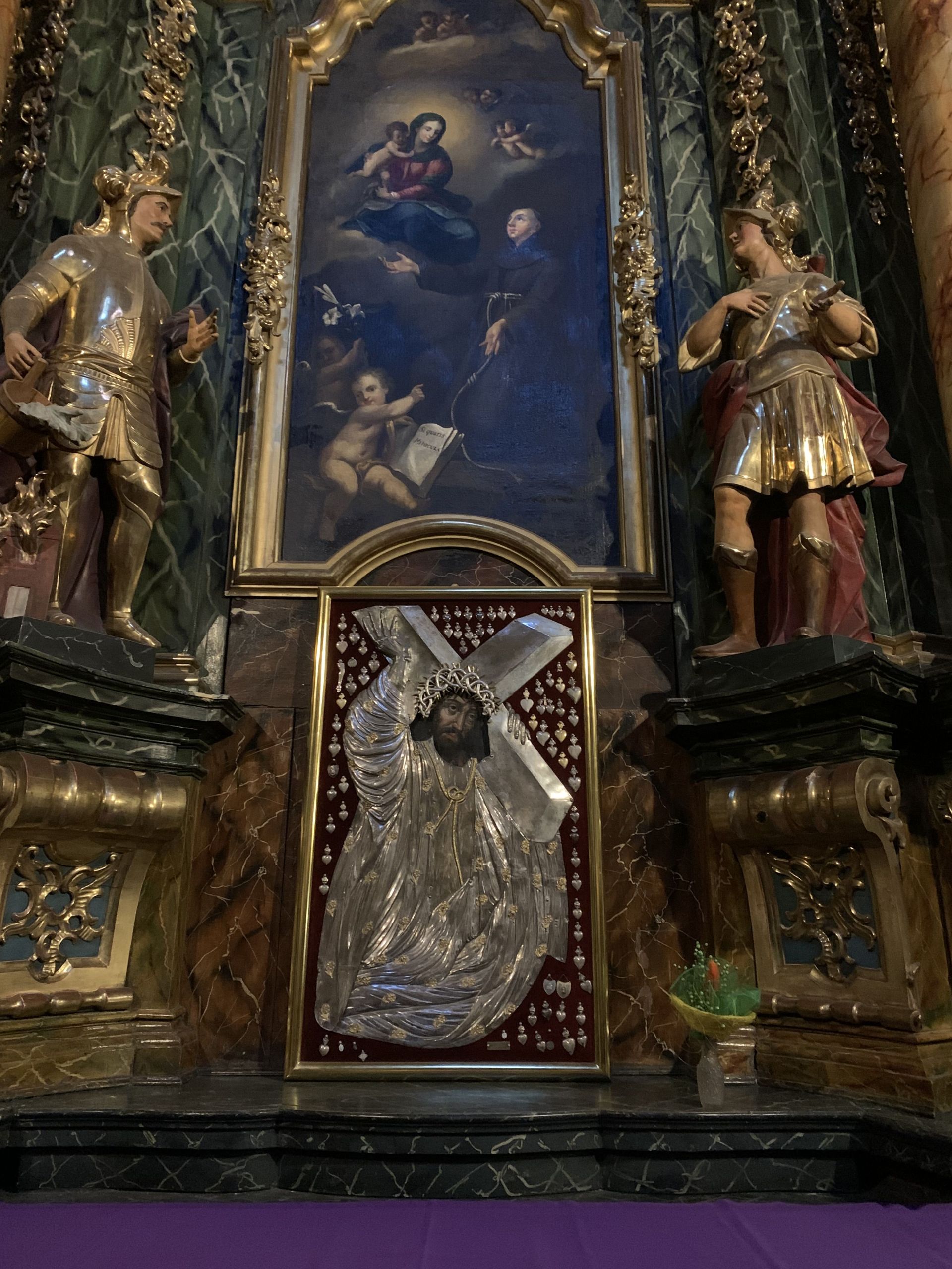 Chrystus dźwigający krzyż - historia łaskami słynącego obrazu z naszej Bazyliki